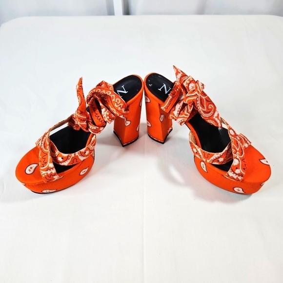Nn Orange Bandana Scarf Tie Wrap Platform Block Heels Size 10 - Picture 3 of 7